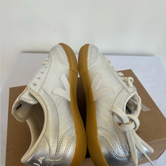 Veja x Nk Chromefree leather Volley Shoes silver size 6 eu 37 new in box women’s - Picture 5 of 9